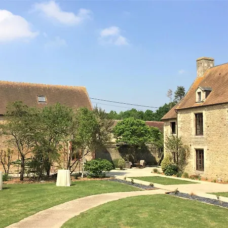 Domaine Du Bu Sur Rouvres Bed & Breakfast *